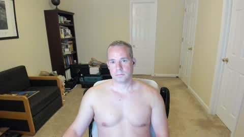 Snapshot of hotmale4u692000 chatting on 05-11-26, 02:50 hotmale4u692000 online show from 05-11-26, 02:50
