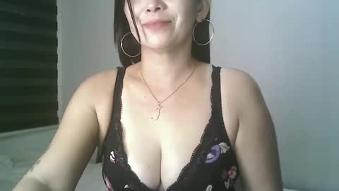 Snapshot of hotmamajen4u chatting on 05-09-26, 12:38 hotmamajen4u online show from 05-09-26, 12:38