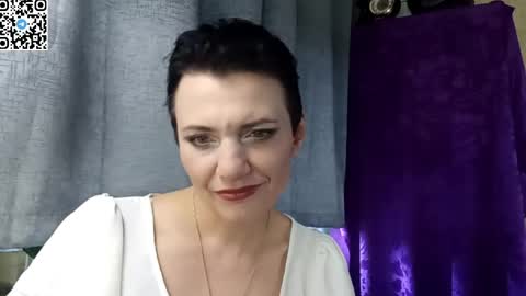 hotmamaqueen234 online show from 04-19-26, 01:10