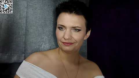 Snapshot of hotmamaqueen234 chatting on 05-05-26, 08:17 hotmamaqueen234 online show from 05-05-26, 08:17