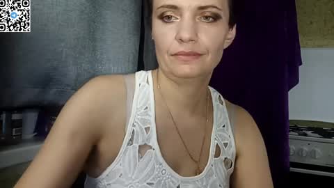 Snapshot of hotmamaqueen234 chatting on 05-09-26, 01:33 hotmamaqueen234 online show from 05-09-26, 01:33