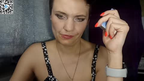 Snapshot of hotmamaqueen234 chatting on 05-20-26, 09:21 hotmamaqueen234 online show from 05-20-26, 09:21