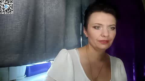 Snapshot of hotmamaqueen234 chatting on 06-02-26, 10:39 hotmamaqueen234 online show from 06-02-26, 10:39