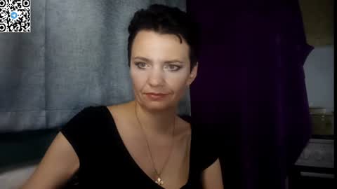 hotmamaqueen234 online show from 07-07-26, 09:30