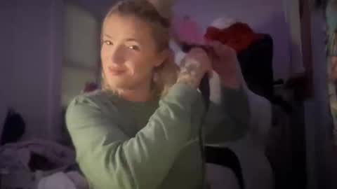 Hannah Montana online show from 11-14-25, 06:56