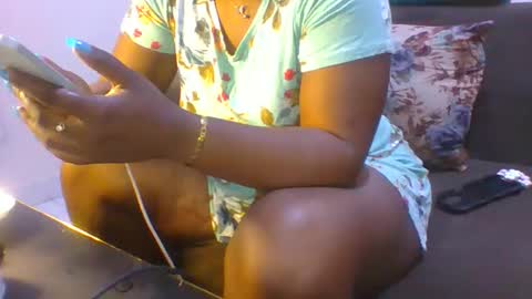 hotrinnah online show from 10-29-25, 09:55