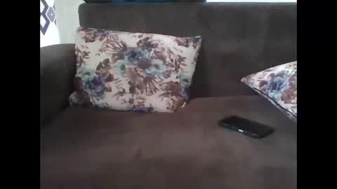 hotrinnah online show from 11-27-25, 08:49