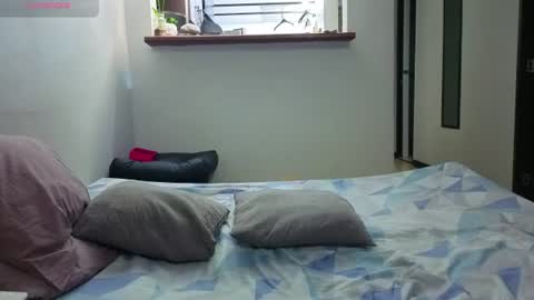 Snapshot of hotstud_999 chatting on 07-13-26, 06:49 Andres online show from 07-13-26, 06:49