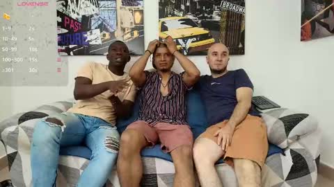 Snapshot of hott_asses chatting on 01-05-25, 01:26 hott_asses online show from 01-05-25, 01:26
