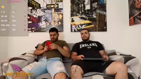 Snapshot of hott_asses chatting on 01-15-25, 06:08 hott_asses online show from 01-15-25, 06:08