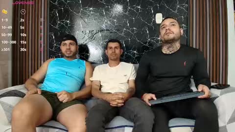 Snapshot of hott_asses chatting on 02-15-25, 12:04 hott_asses online show from 02-15-25, 12:04
