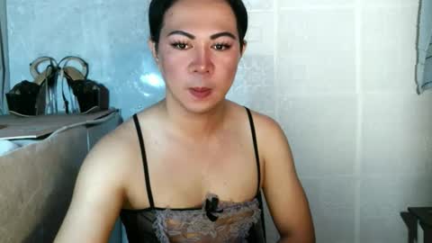Snapshot of hott_summerr chatting on 05-17-26, 02:53 Alex Summer online show from 05-17-26, 02:53