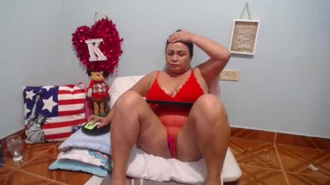 Snapshot of hottasttywoman chatting on 12-31-24, 11:17 victorya karolyna online show from 12-31-24, 11:17