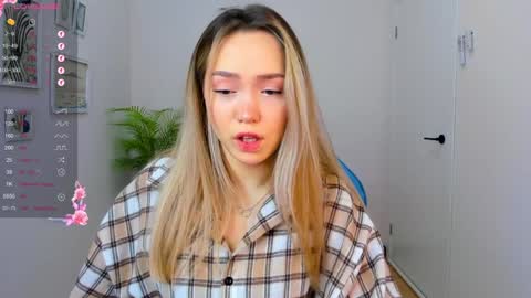 Snapshot of hottease_pvt chatting on 12-20-24, 02:19 hello Im Eva online show from 12-20-24, 02:19