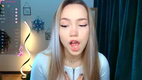 Snapshot of hottease_pvt chatting on 12-21-24, 08:28 hello Im Eva online show from 12-21-24, 08:28