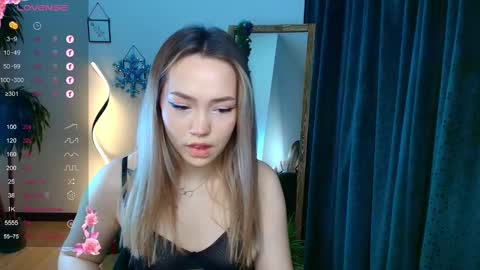 Snapshot of hottease_pvt chatting on 12-22-24, 11:44 hello Im Eva online show from 12-22-24, 11:44