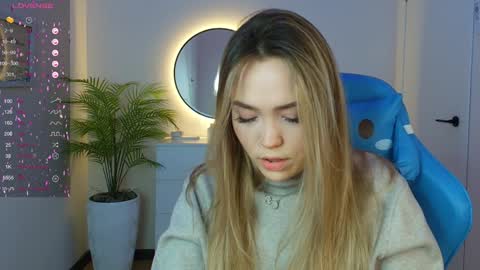 Snapshot of hottease_pvt chatting on 01-30-25, 05:09 hello Im Eva online show from 01-30-25, 05:09