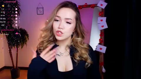 Snapshot of hottease_pvt chatting on 02-12-25, 08:06 hello Im Eva online show from 02-12-25, 08:06