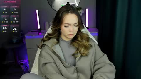 Snapshot of hottease_pvt chatting on 09-09-25, 11:54 hello Im Eva online show from 09-09-25, 11:54