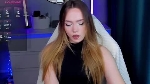 Snapshot of hottease_pvt chatting on 09-26-25, 02:32 hello Im Eva online show from 09-26-25, 02:32