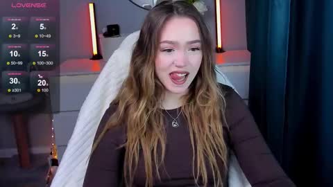 Snapshot of hottease_pvt chatting on 10-11-25, 08:24 hello Im Eva online show from 10-11-25, 08:24