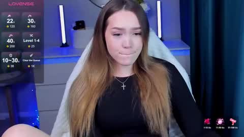 Snapshot of hottease_pvt chatting on 10-19-25, 01:56 hello Im Eva online show from 10-19-25, 01:56