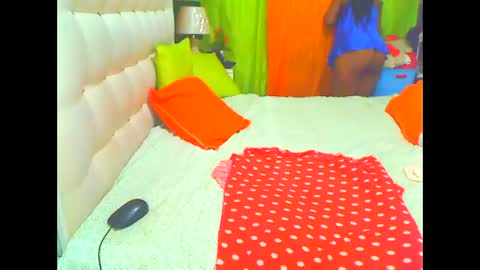 Snapshot of hottesa2019 chatting on 02-13-25, 12:11 THEONE online show from 02-13-25, 12:11
