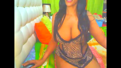 Snapshot of hottesa2019 chatting on 03-05-25, 04:13 THEONE online show from 03-05-25, 04:13