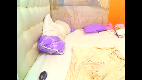 THEONE online show from 04-10-26, 10:58