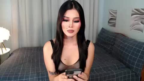 Snapshot of hottest_angel_4u chatting on 06-05-26, 04:02 ZANDRA online show from 06-05-26, 04:02