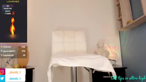 Snapshot of hottestdavidx chatting on 02-28-25, 11:03 ONLY online show from 02-28-25, 11:03