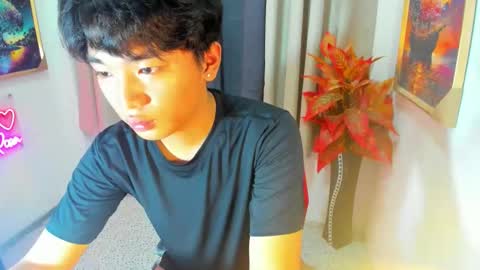 hottestloues online show from 03-19-26, 01:42