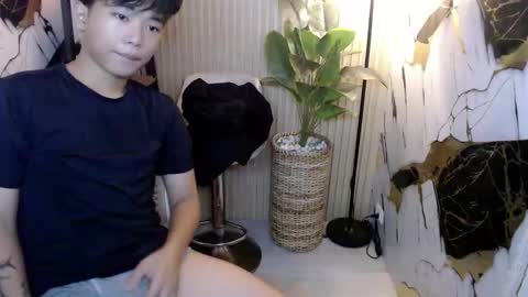 Snapshot of hottestloues chatting on 06-08-26, 12:58 hottestloues online show from 06-08-26, 12:58