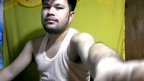Snapshot of hottestpinoy2323 chatting on 06-16-26, 01:36 HottestPinoy32 online show from 06-16-26, 01:36