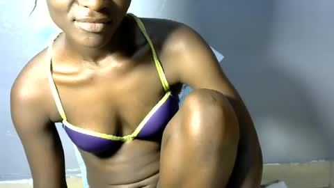 Snapshot of hottie_gal90 chatting on 07-12-26, 05:09 hottie_gal90 online show from 07-12-26, 05:09