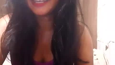 Snapshot of hottie_mama2022 chatting on 06-26-26, 08:46 Lyn online show from 06-26-26, 08:46