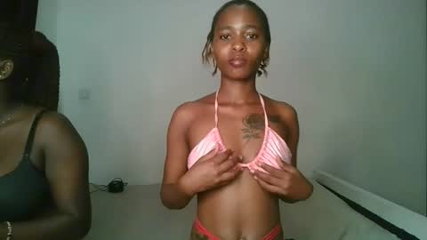 Snapshot of hottie_mistie chatting on 04-11-26, 09:19 hottie_mistie online show from 04-11-26, 09:19