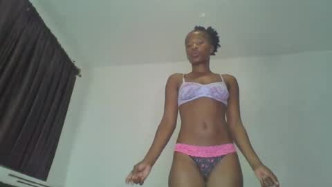 hottie_mistie online show from 07-12-26, 11:29