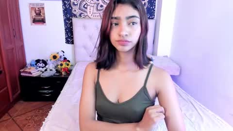 Snapshot of hottie_veronica chatting on 11-11-25, 12:54 Veronica independent model online show from 11-11-25, 12:54