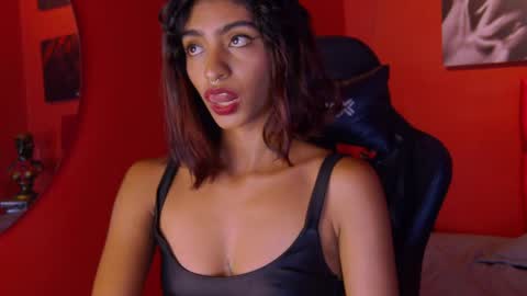 Snapshot of hottie_veronica chatting on 05-01-26, 08:46 Veronica independent model online show from 05-01-26, 08:46