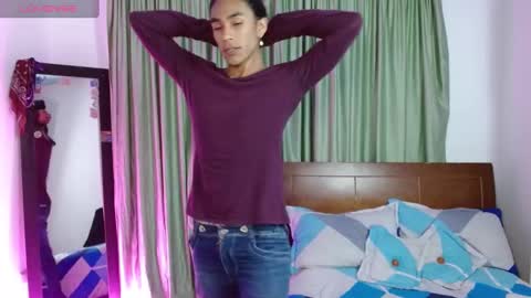 Snapshot of hottieboycrazy chatting on 12-20-24, 06:50 stiven online show from 12-20-24, 06:50