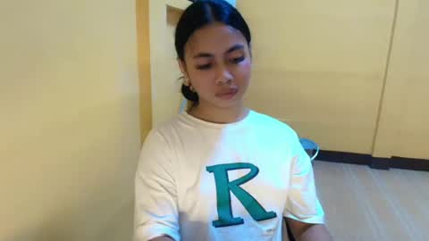 Snapshot of hottiescummerx chatting on 08-05-26, 04:04 N I C A online show from 08-05-26, 04:04