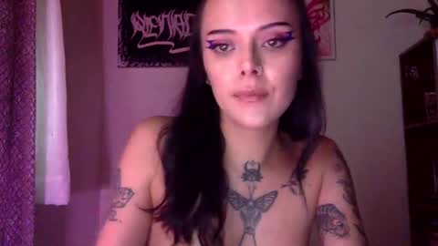 Snapshot of hottietat4u chatting on 02-07-25, 06:56 Tat  online show from 02-07-25, 06:56