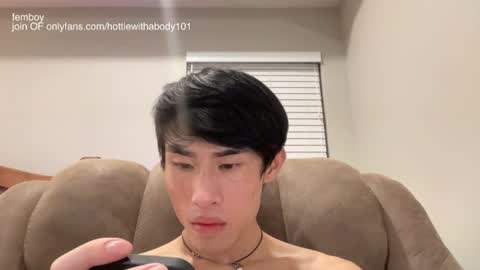 hottiewithabody101 online show from 06-09-26, 01:23