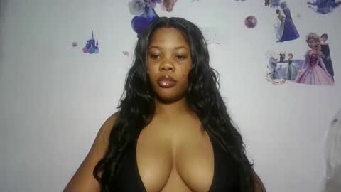 hotty_lora889 online show from 11-03-25, 08:21