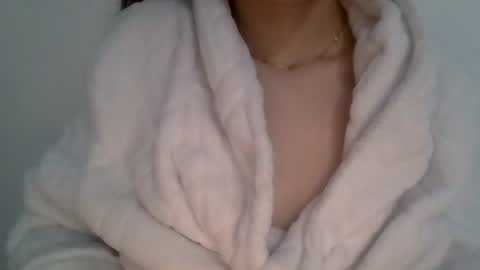 Snapshot of hotwinterxx chatting on 01-21-25, 12:07 Hotwixx online show from 01-21-25, 12:07