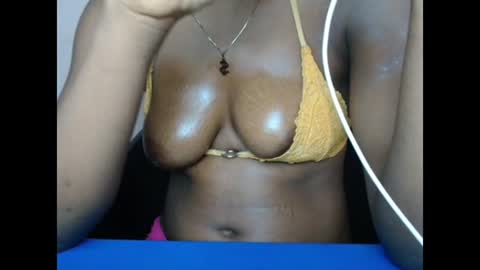 Snapshot of hotxxebony chatting on 04-01-26, 01:50 hotxxebony online show from 04-01-26, 01:50
