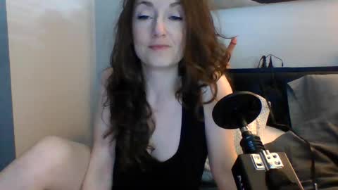 housewifeelle online show from 04-23-26, 08:33