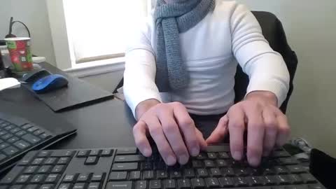 hoverday online show from 12-17-25, 02:56