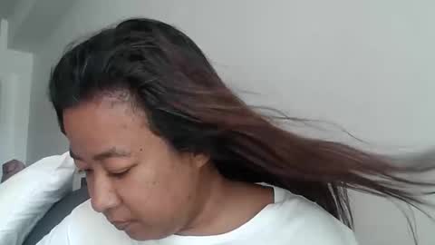 Snapshot of howdykannapat chatting on 11-23-25, 06:02 NIDA online show from 11-23-25, 06:02